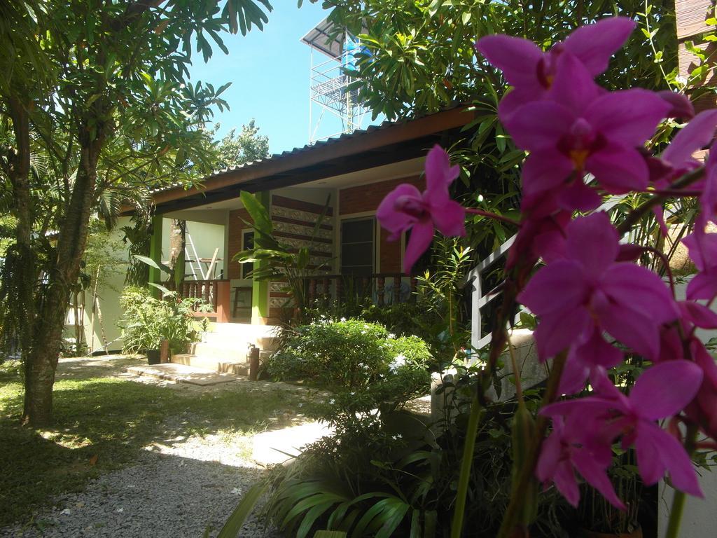 Wandee Bed & Breakfast Khao Lak Eksteriør billede