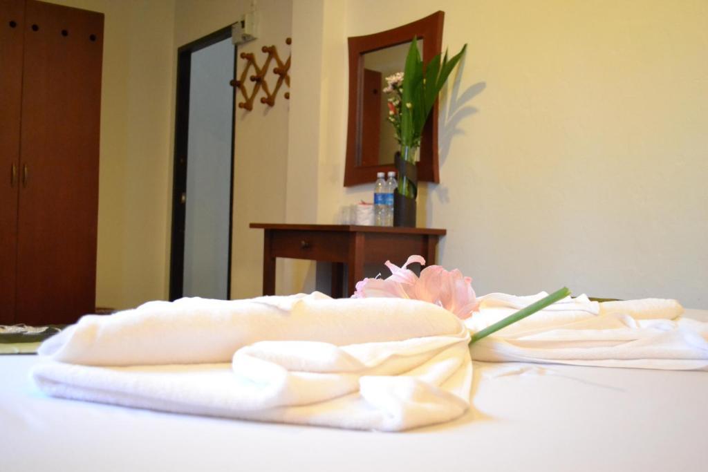 Wandee Bed & Breakfast Khao Lak Værelse billede