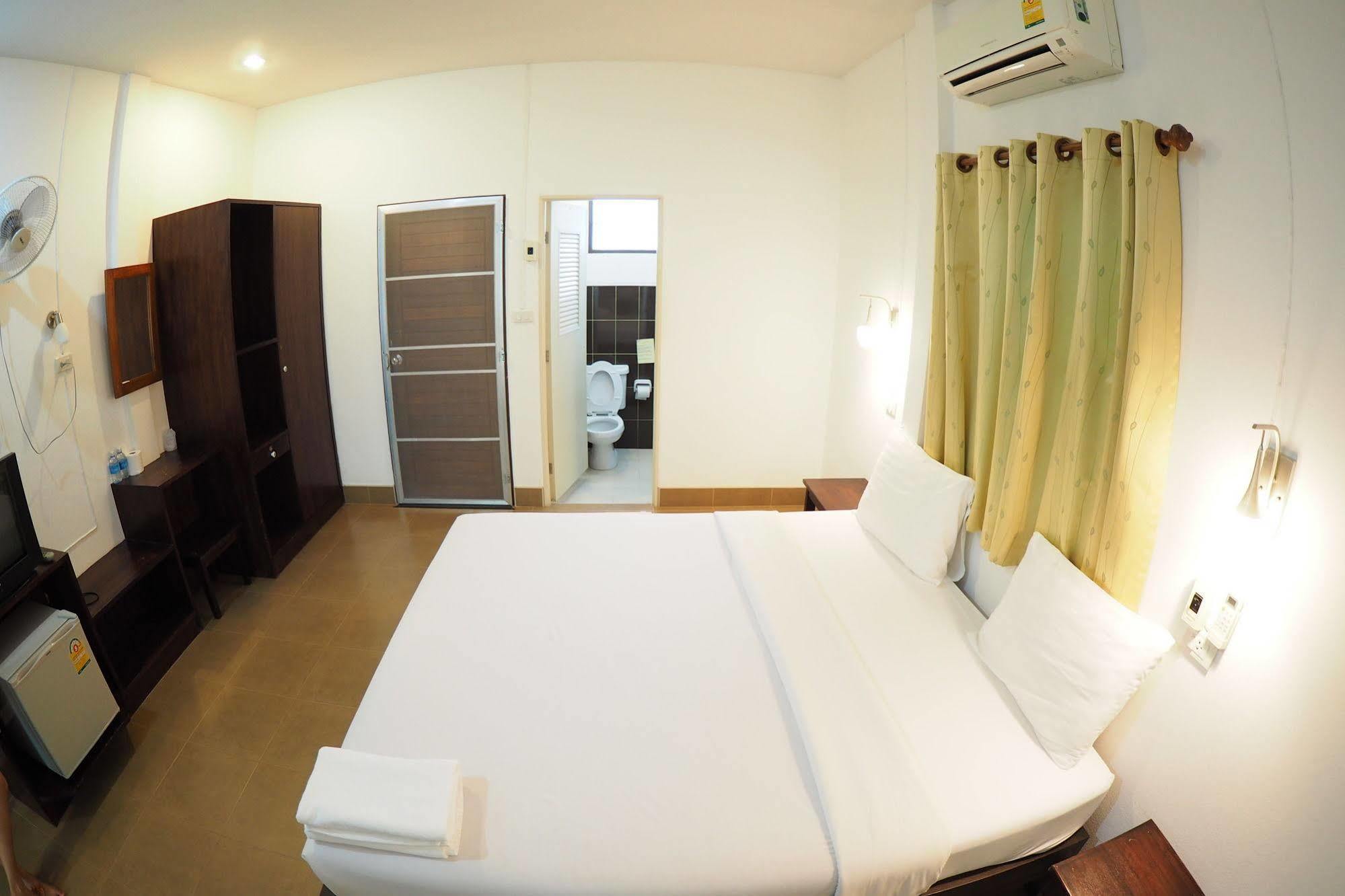 Wandee Bed & Breakfast Khao Lak Eksteriør billede
