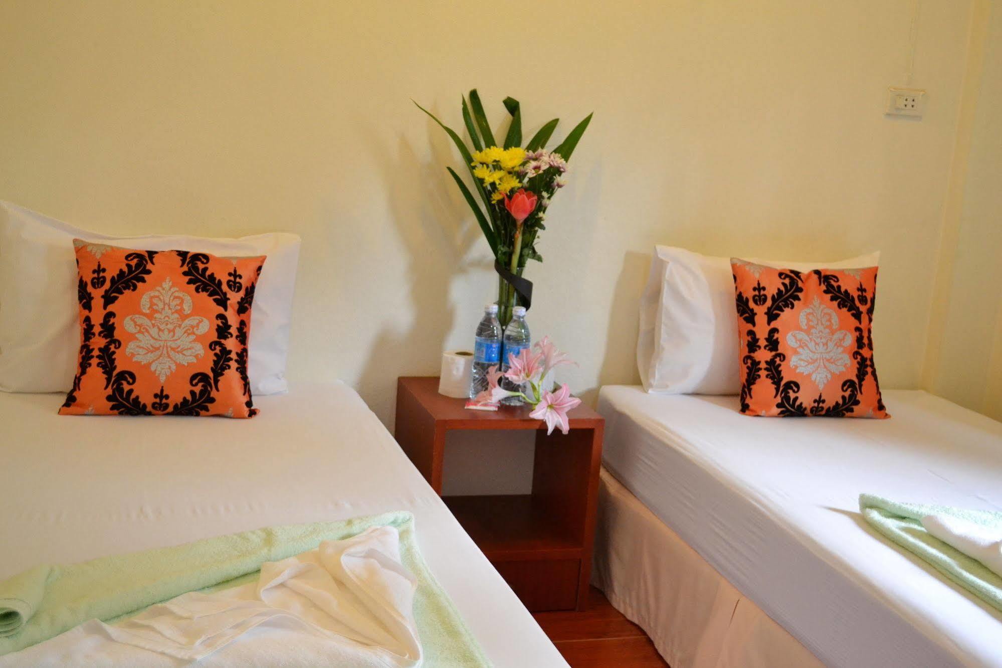 Wandee Bed & Breakfast Khao Lak Eksteriør billede